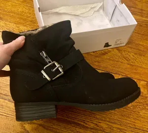 Global Win Suede Ankle Boots Black Size 10 thumbnail 1