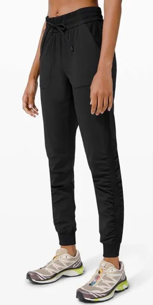 Lululemon Beyond The Studio Jogger Black 4‎ thumbnail 1
