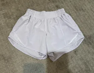 Lululemon Shorts Hotty Hot 2.5" High-Rise thumbnail 1