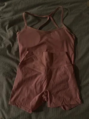 Pink Amazon Workout Set thumbnail 1