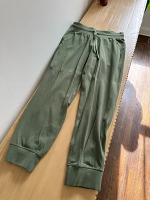 Lululemon Ready to Rulu High-Rise Jogger *7/8 Length Green Twill 6 thumbnail 1