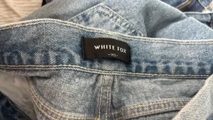 White fox low rise baggy jeans thumbnail 3