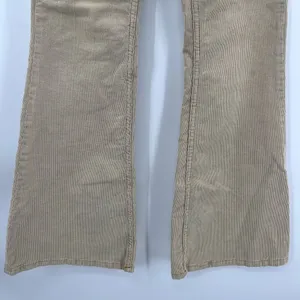 BDG women’s camel corduroy flare jean festive preppy Y2K size 26 thumbnail 2
