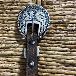 Ariat 2008 limited edition buckle. Handcrafted full grain leather. thumbnail 7