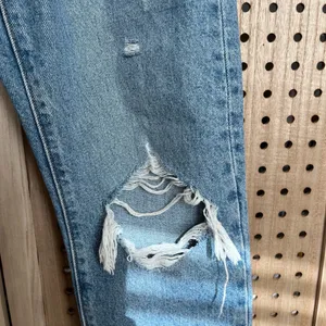 Levi’s 501 Original Straight Jeans – Distressed Light Wash thumbnail 5