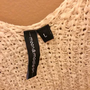 Moon & Madison Crochet Woven V Neck Knit Tank thumbnail 3