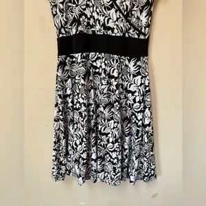 Vintage Y2K Dark Floral Dress M Witchy Romantic Fit Flare Black White thumbnail 3