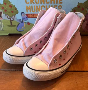 Converse womens Chuck Taylor high embroidered lips sneakers pink 10 thumbnail 1