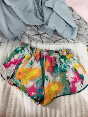 Lululemon Hotty Hot 2.5" thumbnail 3
