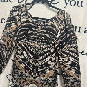 Karen Kane Animal Print Stretch Jersey Wrap Top Size L thumbnail 2