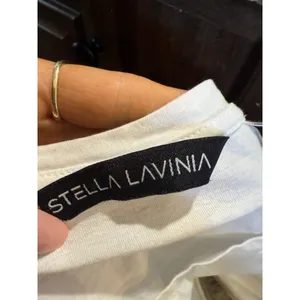 Women's Stella Lavinia White Short Sleeve Tee with Gold Graphic S thumbnail 9