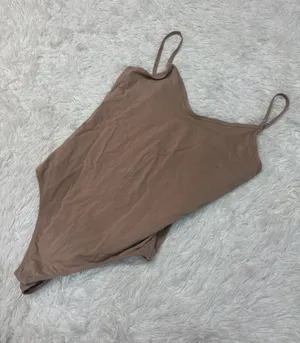 Everlane beige bodysuit M thumbnail 1