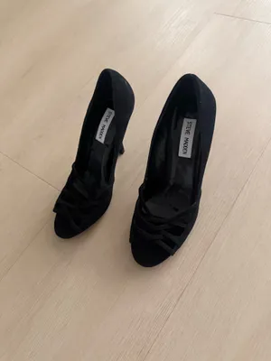 Steve Madden Black Suede Peep Toe Strappy Heels thumbnail 2