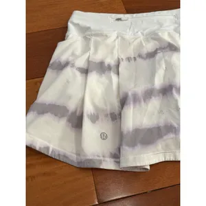 Lululemon Pace Rival Skirt Womens White Purple Tie Dye Athletic Skort Size 0 thumbnail 9