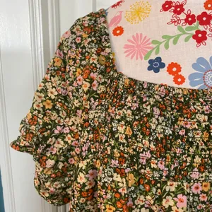 Old Navy Garden Print Smocked Blouse thumbnail 2