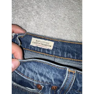 Levis Jeans Womens 26 blue Denim Wedgie Straight Button Fly Premium thumbnail 5