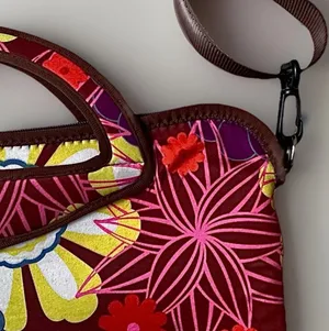 ie Floral Zippered Laptop Removable Shoulder Strap Messenger Bag 16” X 12” thumbnail 8