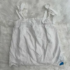 Cupshe White Eyelet Scalloped Hem Cover-Up Top Size Small thumbnail 3