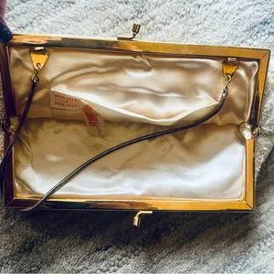 VTG Designer LaRegale Ivory Beaded Purse w/ Silk Interior Lining & Gold Strap thumbnail 13