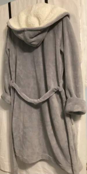 Victoria's Secret Plush Robe Short Cozy S/P thumbnail 4