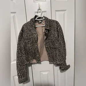 Free People Cheetah Print Denim Jacket Size Small thumbnail 2