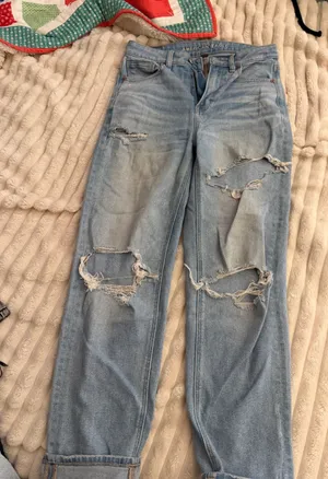 American Eagle Ripped Straight Leg Jeans Mom thumbnail 1