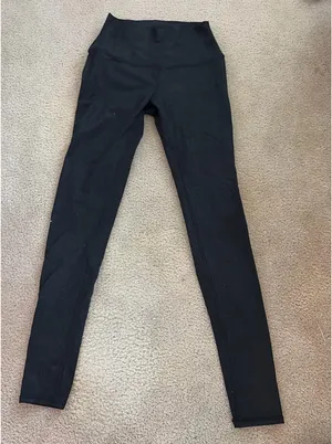 Alo Yoga Leggings thumbnail 1
