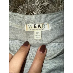 WEAR by Erin Andrews Buffalo Bills Grey Crewneck Sweatshirt Size XS thumbnail 3