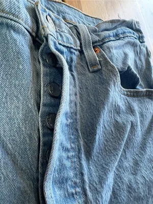 Levi’s 501 Original Fit Jeans W31 L26 Light Wash Button Fly Straight Leg thumbnail 7