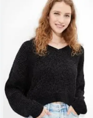 American Eagle Chenille V-Neck Crop Pullover Sweater thumbnail 1