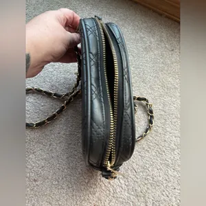 Gina Concepts Small Black Quilted Crossbody Purse With Chain Strap thumbnail 8