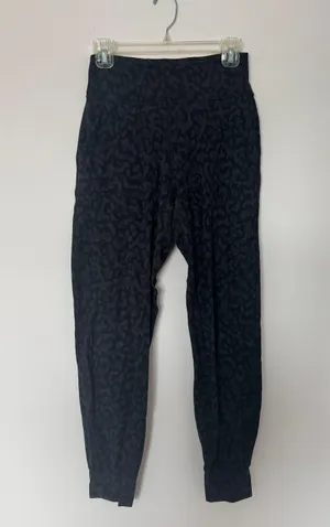 Lululemon Align Joggers thumbnail 1