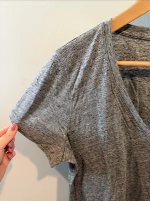 Madewell Large Whisper Cotton Heathered Gray V-Neck Short Sleeve Tee thumbnail 4