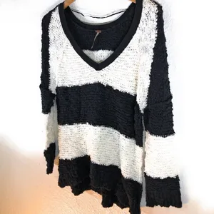 Free People Sweater‎ thumbnail 3