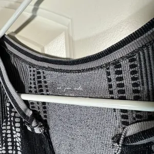 Urban Outfitters Out From Under Go For‎ Gold Seamless Printed Top Crop Black Gray Womens M/L thumbnail 3