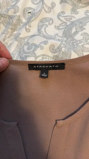 Staccato Top tan flowy thumbnail 3