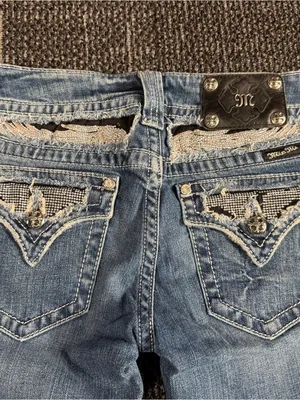 Miss Me Y2K Bootcut Cropped Jeans Women's Size 27 Embellished Rhinestone Studded thumbnail 6
