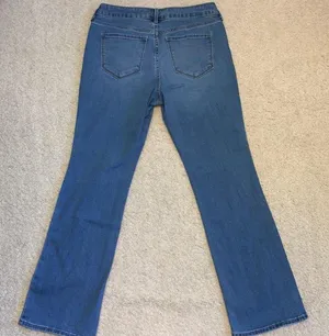 Old Navy Boot Cut Jeans thumbnail 2