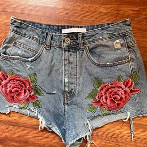 Zara embroidered shorts thumbnail 10
