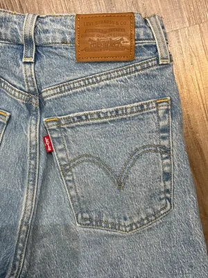 Levi’s Premium Ribcage Straight Ankle Jeans 26 Samba Done Distressed $108 thumbnail 6