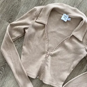 Princess Polly faith ribbed collared crop top long sleeve beige tan neutral thumbnail 5