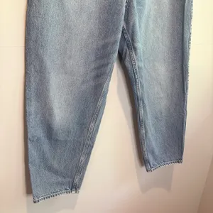 Gap High Rise Barrel Leg Jean - size 31/12R thumbnail 3