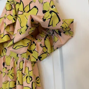 Mulla Tiered Ruffle‎ Dress Yellow Maternity Shoot Baby Shower Balloon Sleeve M thumbnail 4