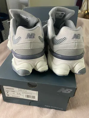New Balance 9060 Men's Running Shoes Size 7 thumbnail 3