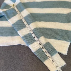 Uncharted Threads Sz: M Cropped Dusty Blue White Striped Vneck Pullover Sweater. thumbnail 5