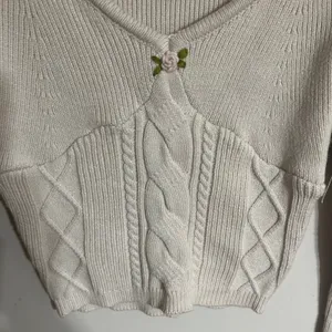 Beverly and Beck PacSun Cropped Sweater Lilac Rosebud Cable Knit Size Small‎ NEW thumbnail 3