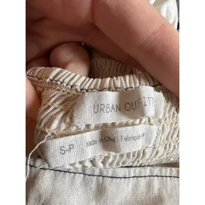 Urban Outfitters cream‎ ruffle crop top size S thumbnail 3