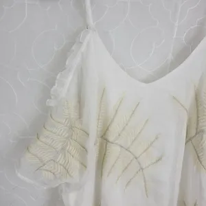 Gimmicks Womens Blouse‎ Size Medium Cream/White Floral Sheer Sleeveless V-Neck thumbnail 8