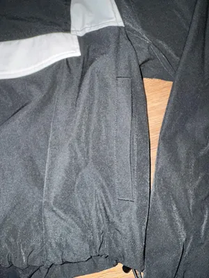 Gold hinge Windbreaker  thumbnail 3