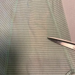 Bundle of 2 Lululemon Workout‎ Tank Tops Size 4 thumbnail 12